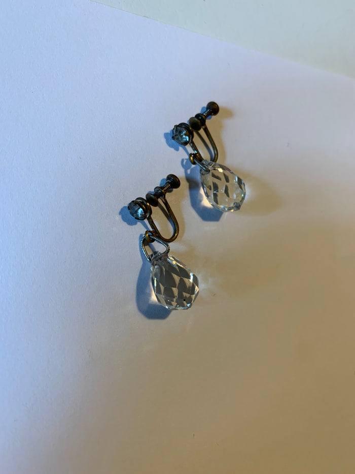Glamorous Faceted Lead Crystal Droplet Screwback Clip Earrings circa 1940s