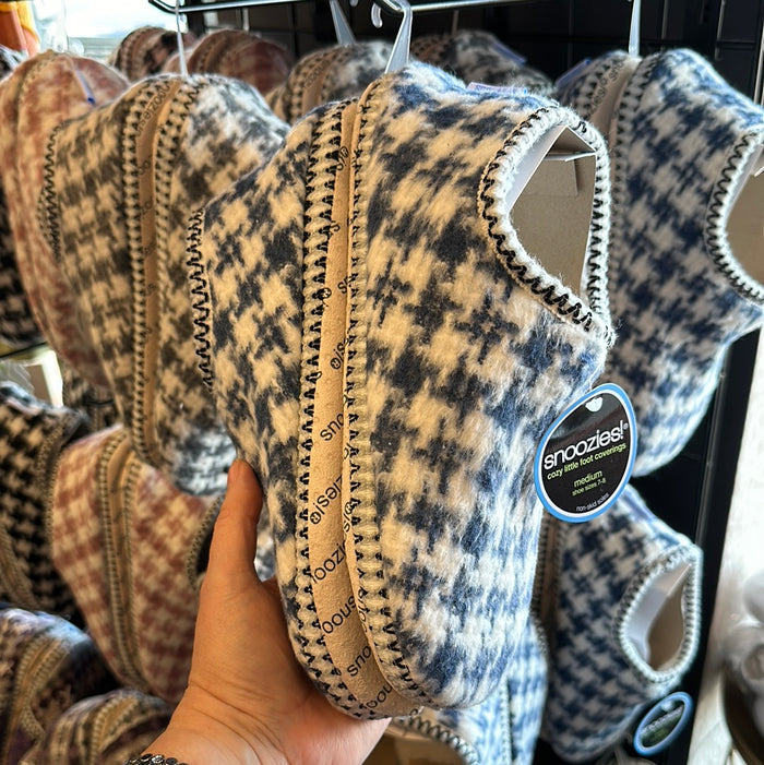 Women's Houndstooth Cabin Bootie Snoozies FINAL SALE