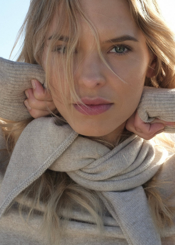 Sonya Hopkins 100% pure cashmere triangle scarf in pale marle beige