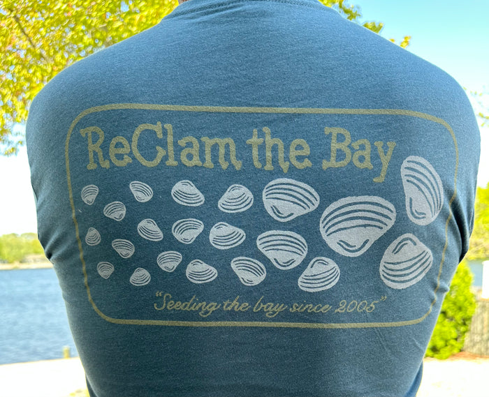 Jetty T Shirt: Clam Seed Design Tee