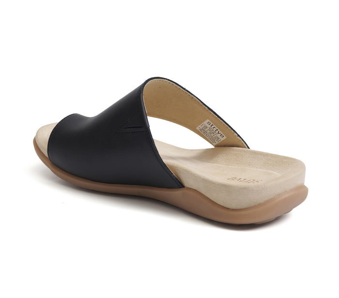 Capri 4 Black