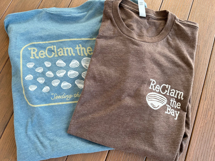 Jetty T Shirt: Clam Seed Design Tee