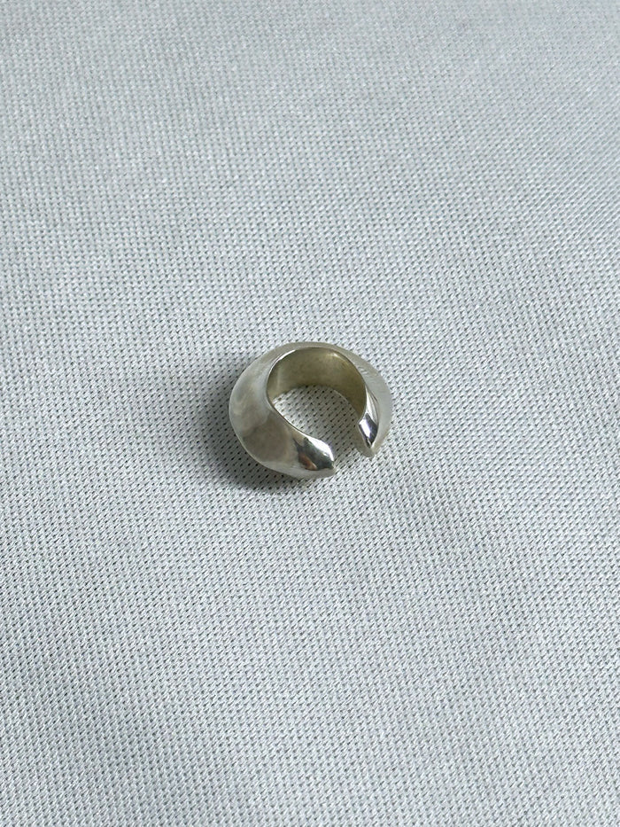 Lemme.  L10501 Sea Ice Earcuff(SILVER)
