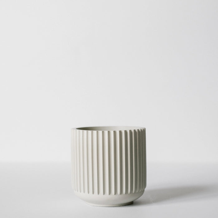 Natural Short Ridged Planter