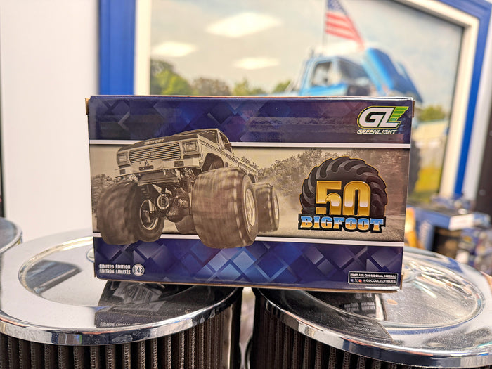 1:43 Greenlight Collectibles BIGFOOT #1