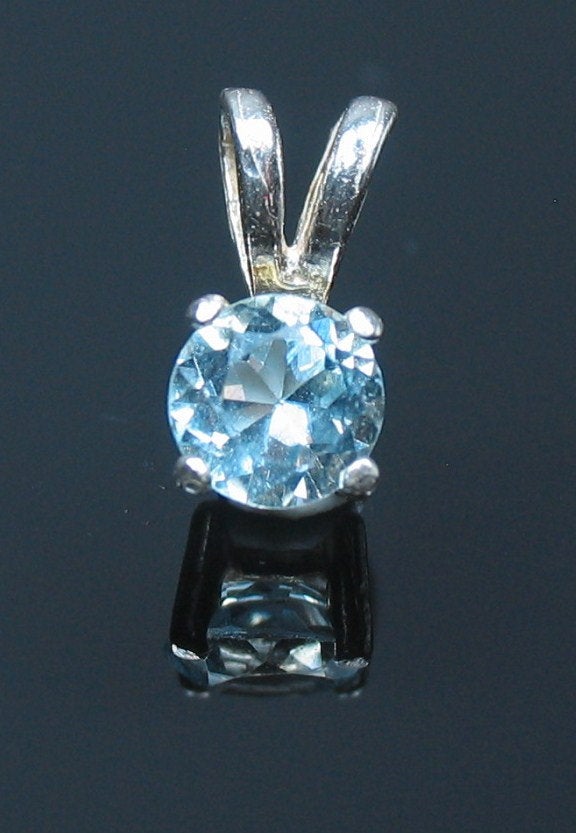 Solid Sterling Silver or Solid 14kt White or Yellow Gold Natural Sky Blue Topaz 4-9mm Round Dangle Pendant Solitare VVS, Children Jewelry