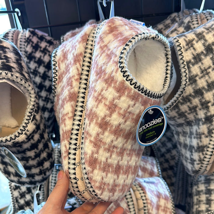 Women's Houndstooth Cabin Bootie Snoozies FINAL SALE